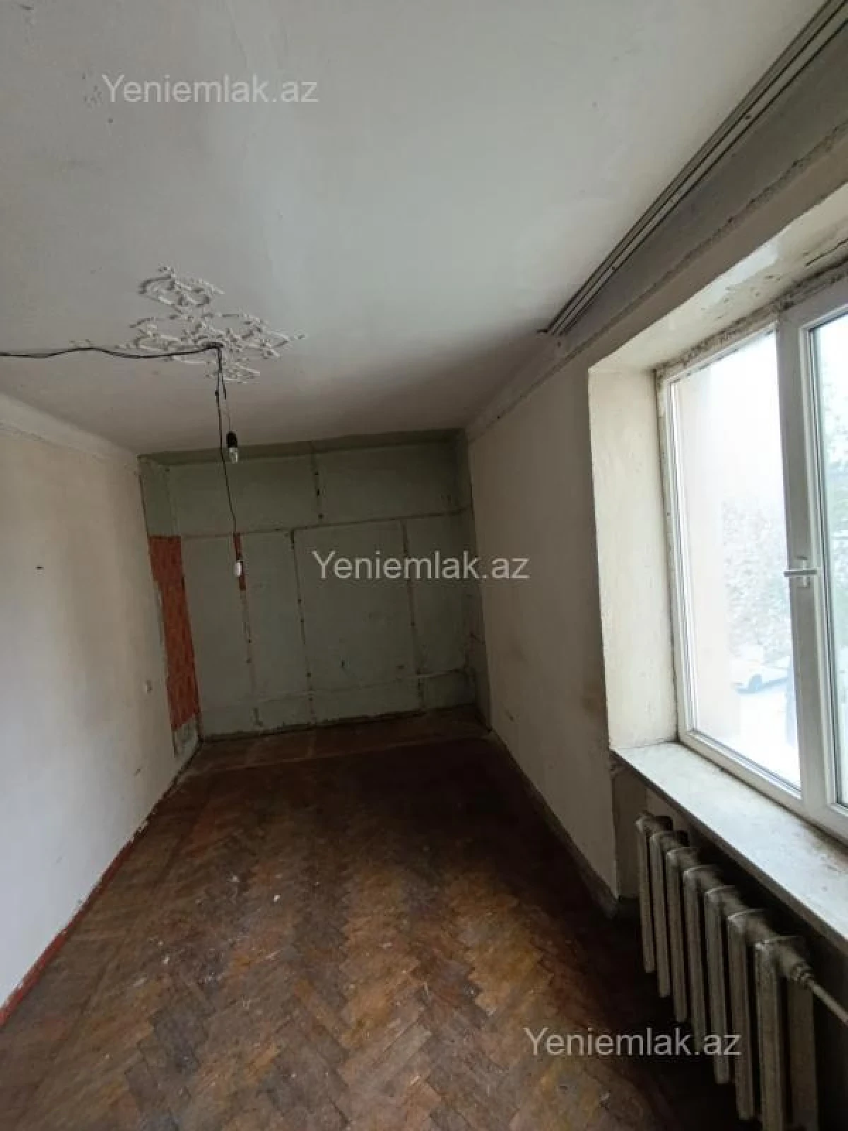 Satılır 2 otaqlı köhnə tikili 61 m²