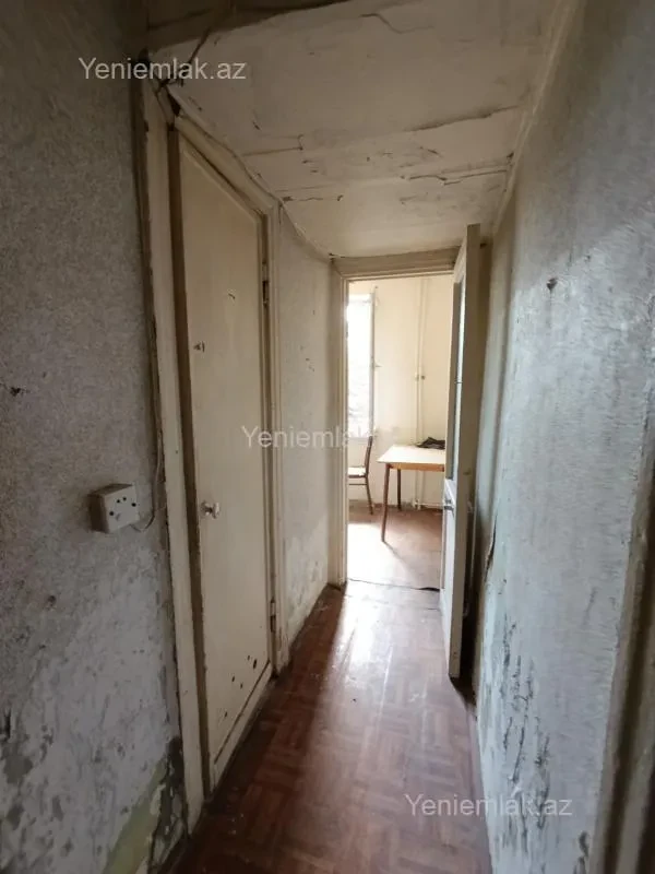 Satılır 2 otaqlı köhnə tikili 61 m²