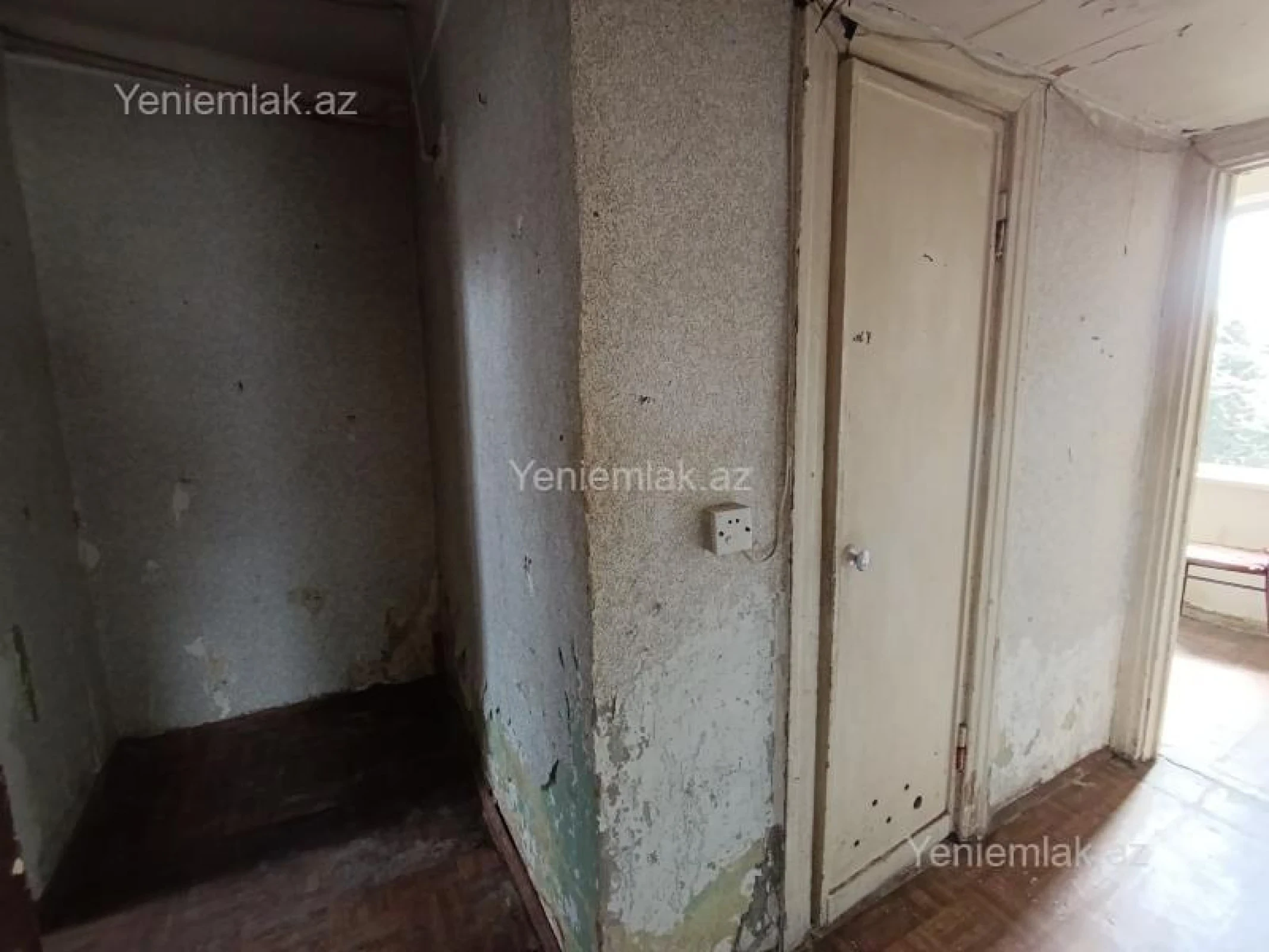 Satılır 2 otaqlı köhnə tikili 61 m²