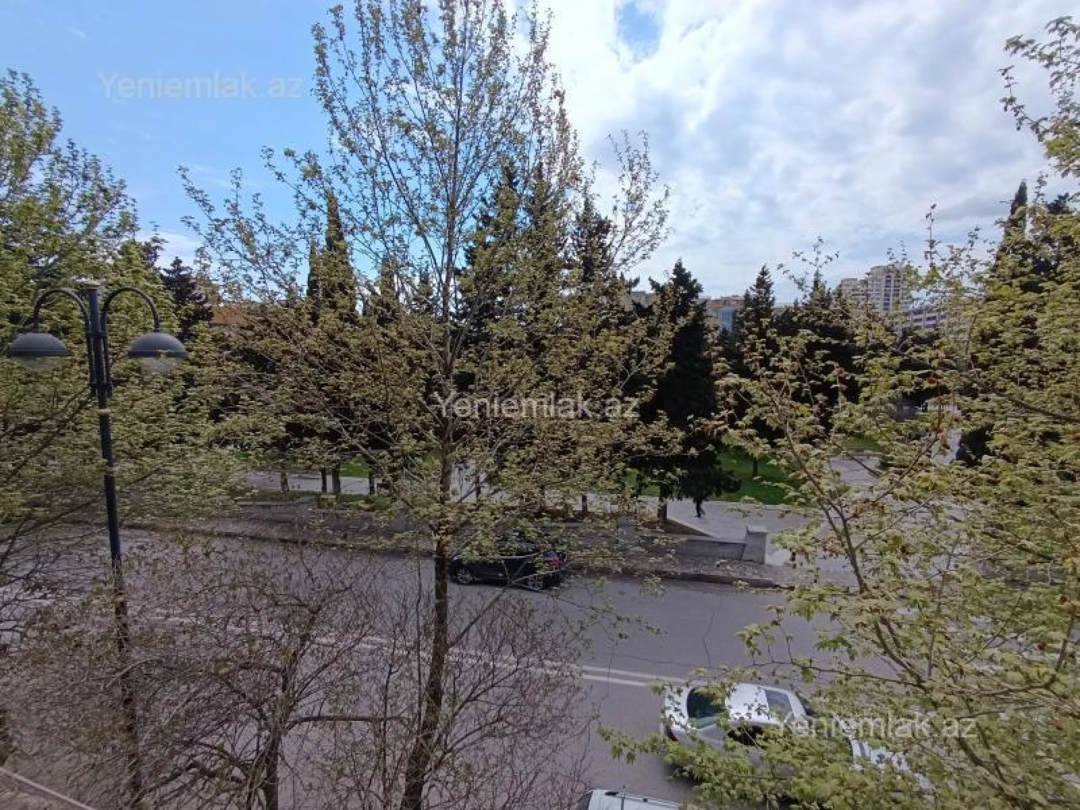Satılır 2 otaqlı köhnə tikili 61 m²