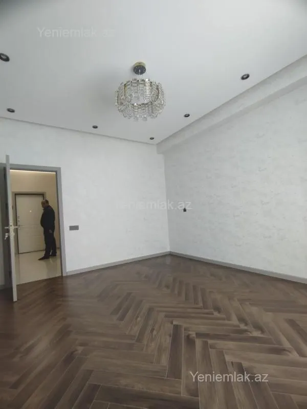 Satılır 2 otaqlı yeni tikili 80 m²