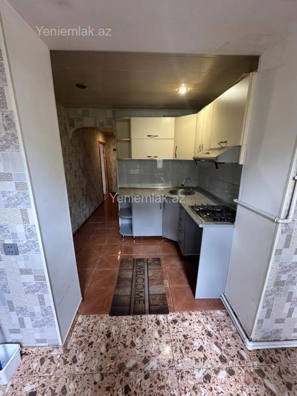 Satılır 2 otaqlı köhnə tikili 60 m²