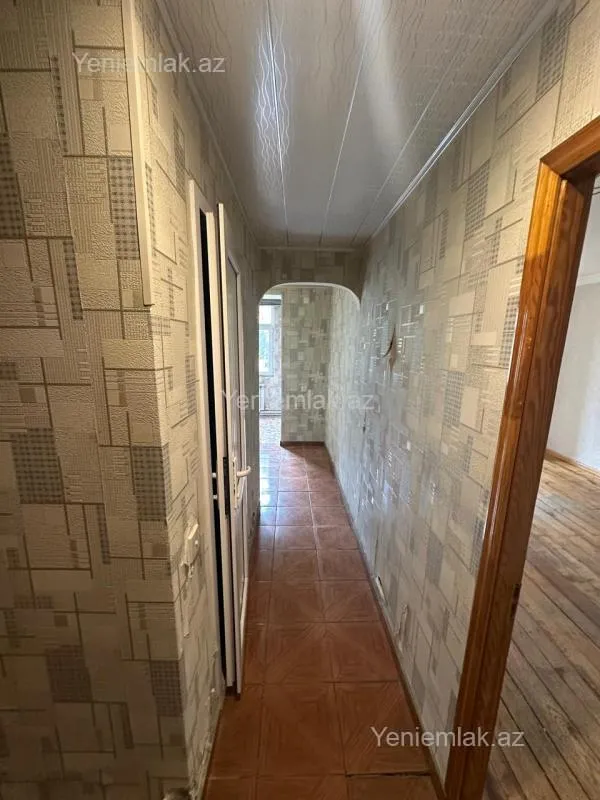 Satılır 2 otaqlı köhnə tikili 60 m²
