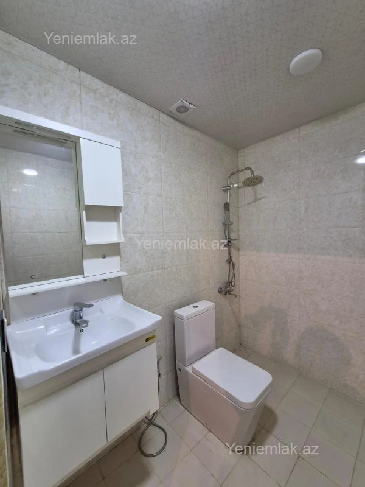 Satılır 3 otaqlı yeni tikili 85 m²