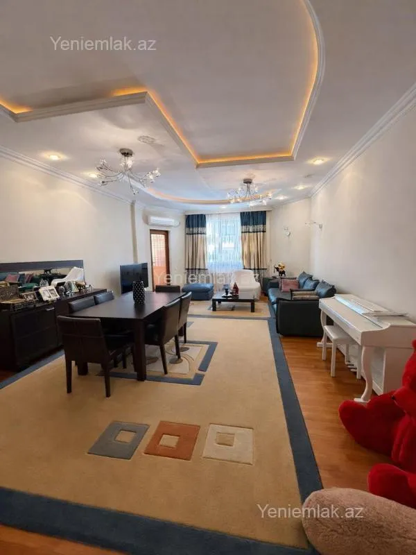 Satılır 3 otaqlı yeni tikili 150 m²