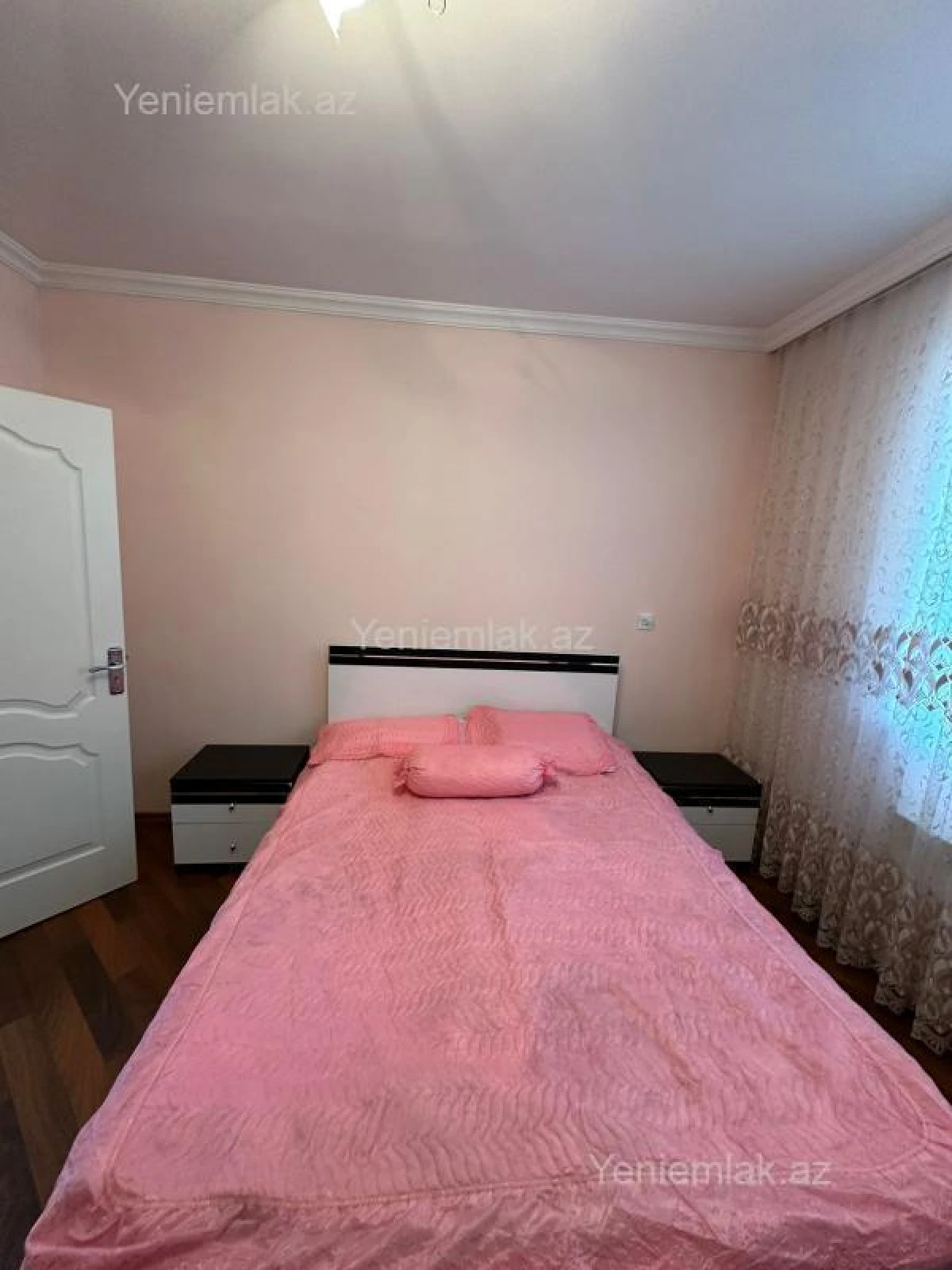 Satılır 2 otaqlı köhnə tikili 52 m²