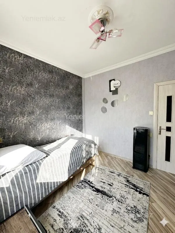 Satılır 3 otaqlı köhnə tikili 80 m²