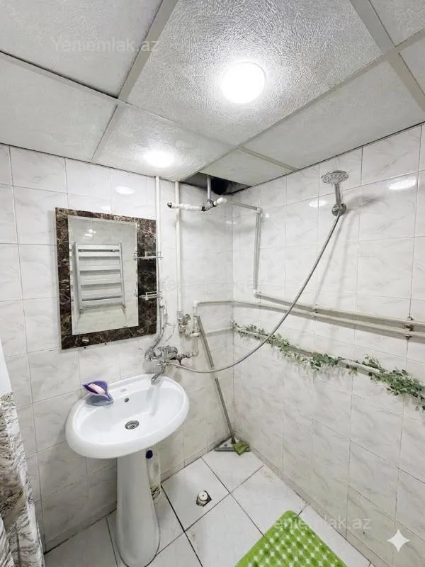 Satılır 3 otaqlı köhnə tikili 80 m²