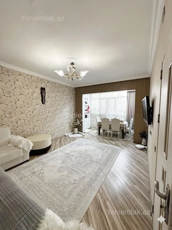 Satılır 3 otaqlı köhnə tikili 80 m²
