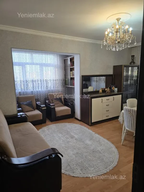 Satılır 2 otaqlı köhnə tikili 60 m²