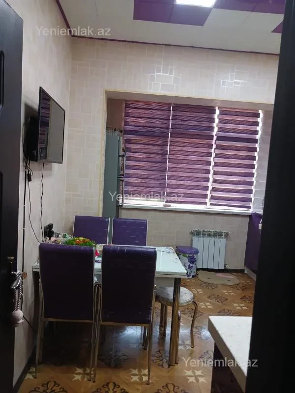 Satılır 2 otaqlı köhnə tikili 60 m²