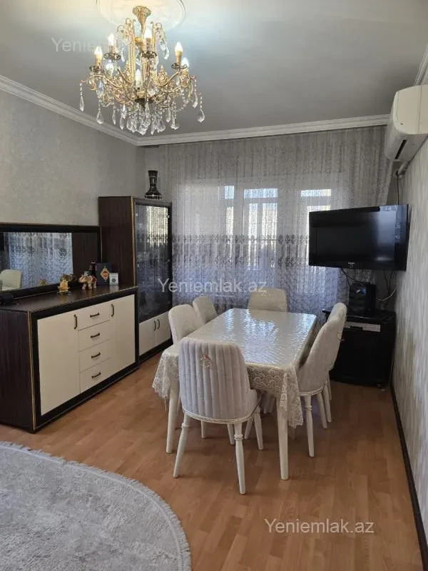 Satılır 2 otaqlı köhnə tikili 60 m²