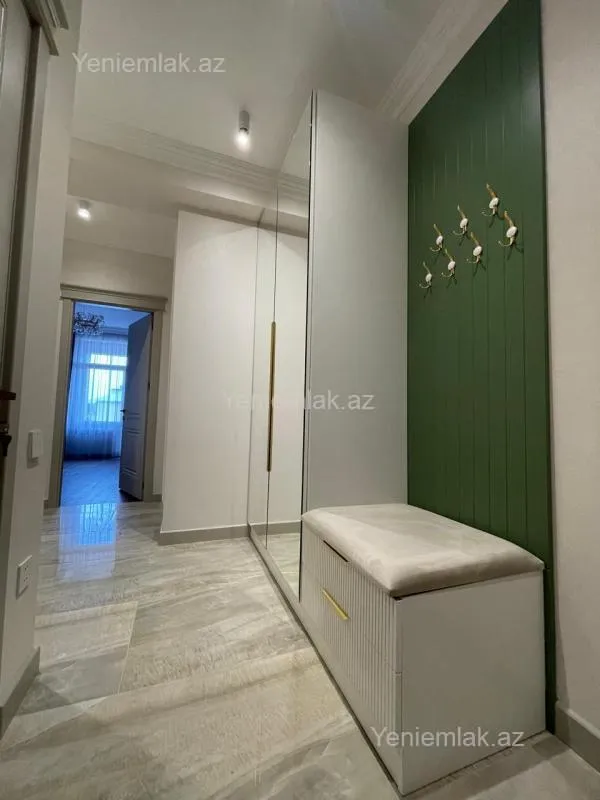 Satılır 2 otaqlı yeni tikili 80 m²