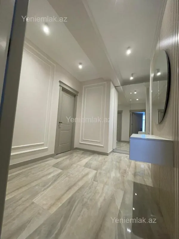 Satılır 2 otaqlı yeni tikili 80 m²