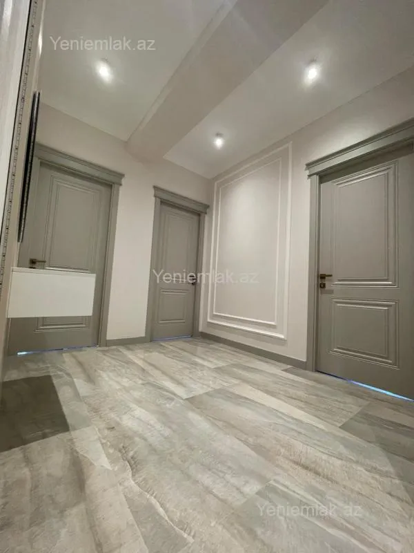 Satılır 2 otaqlı yeni tikili 80 m²
