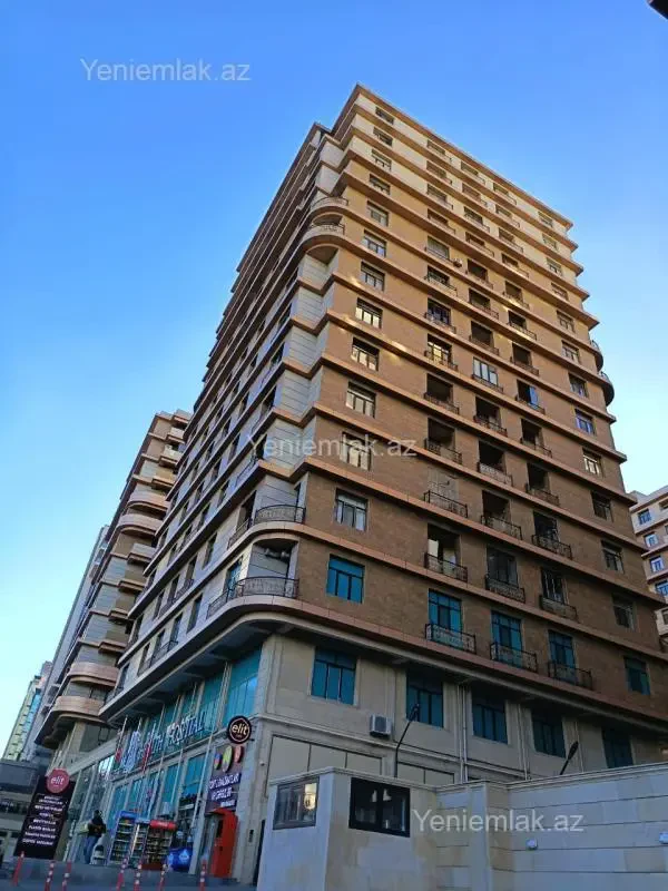 Satılır 4 otaqlı yeni tikili 260 m²