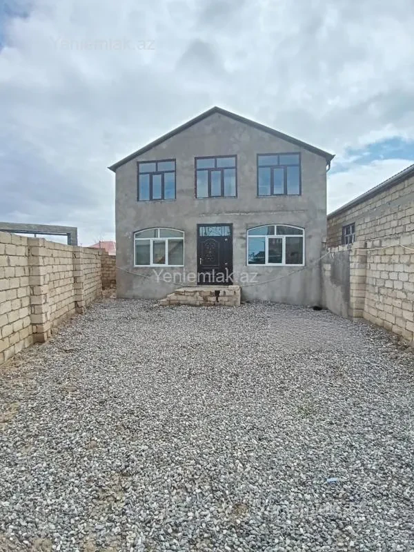 Satılır 7 otaqlı həyət evi 230 m²