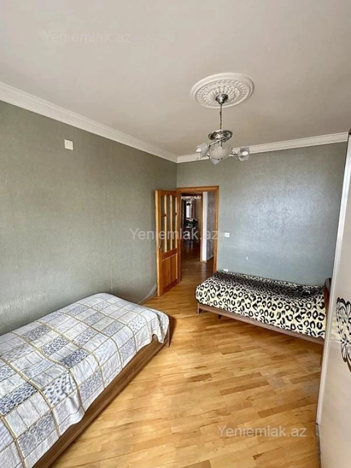 Satılır 5 otaqlı köhnə tikili 110 m²