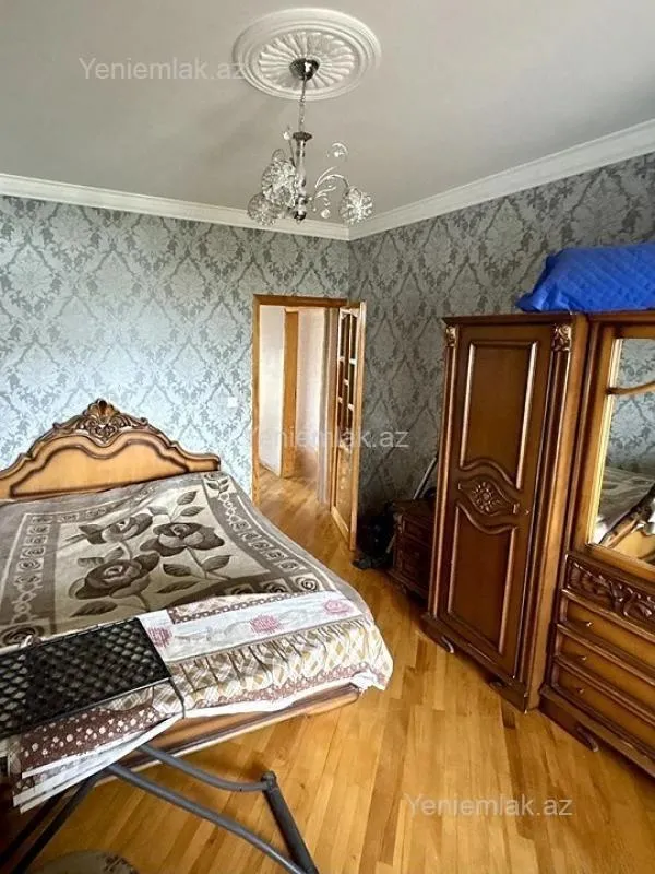 Satılır 5 otaqlı köhnə tikili 110 m²