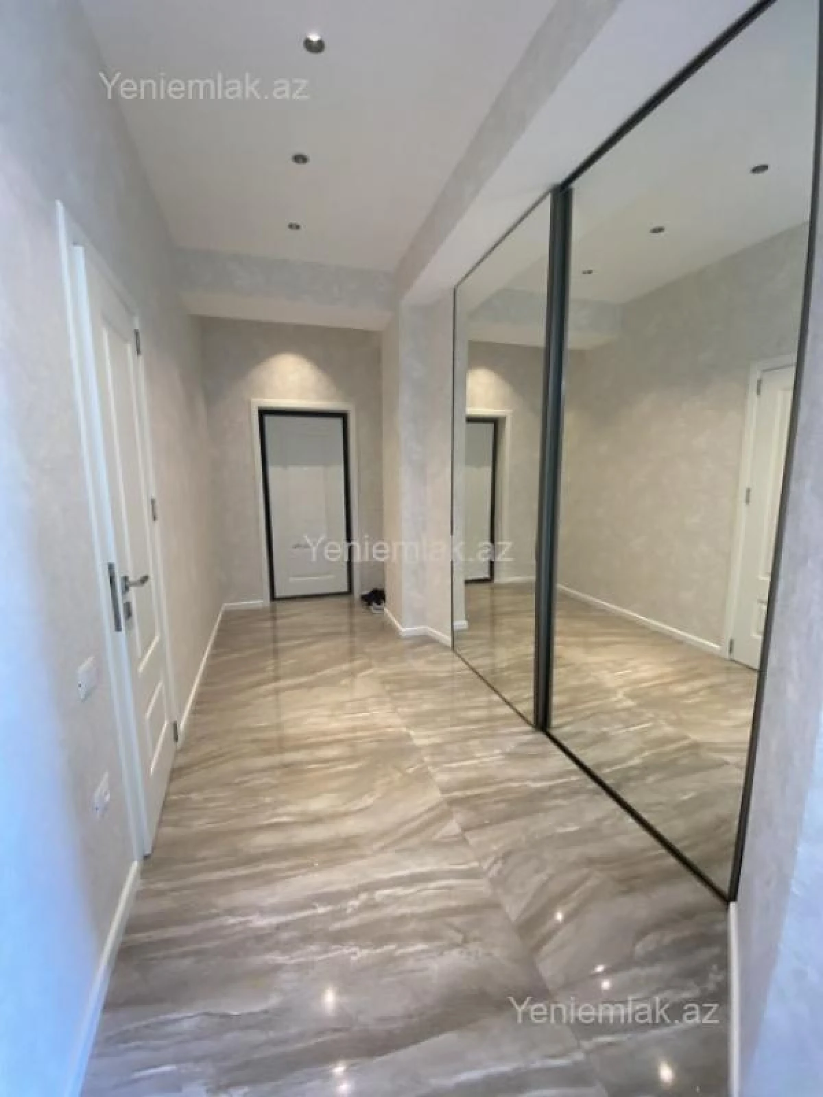 Satılır 4 otaqlı yeni tikili 145 m²