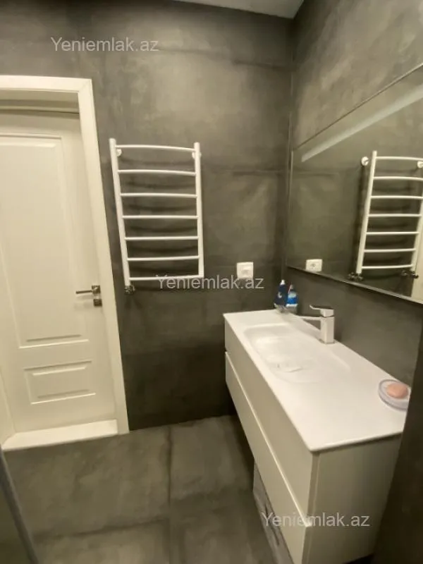 Satılır 4 otaqlı yeni tikili 145 m²