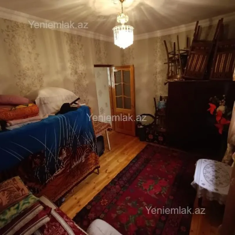 Satılır 2 otaqlı köhnə tikili 60 m²