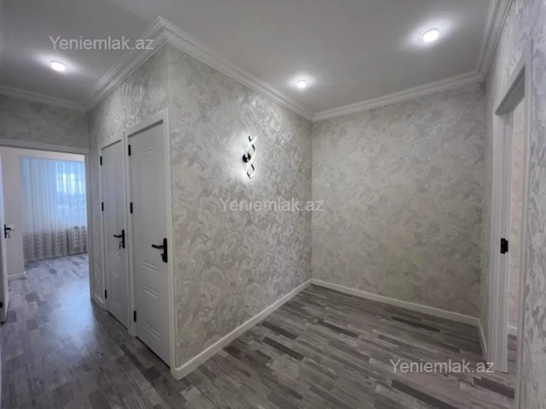 Satılır 2 otaqlı köhnə tikili 70 m²