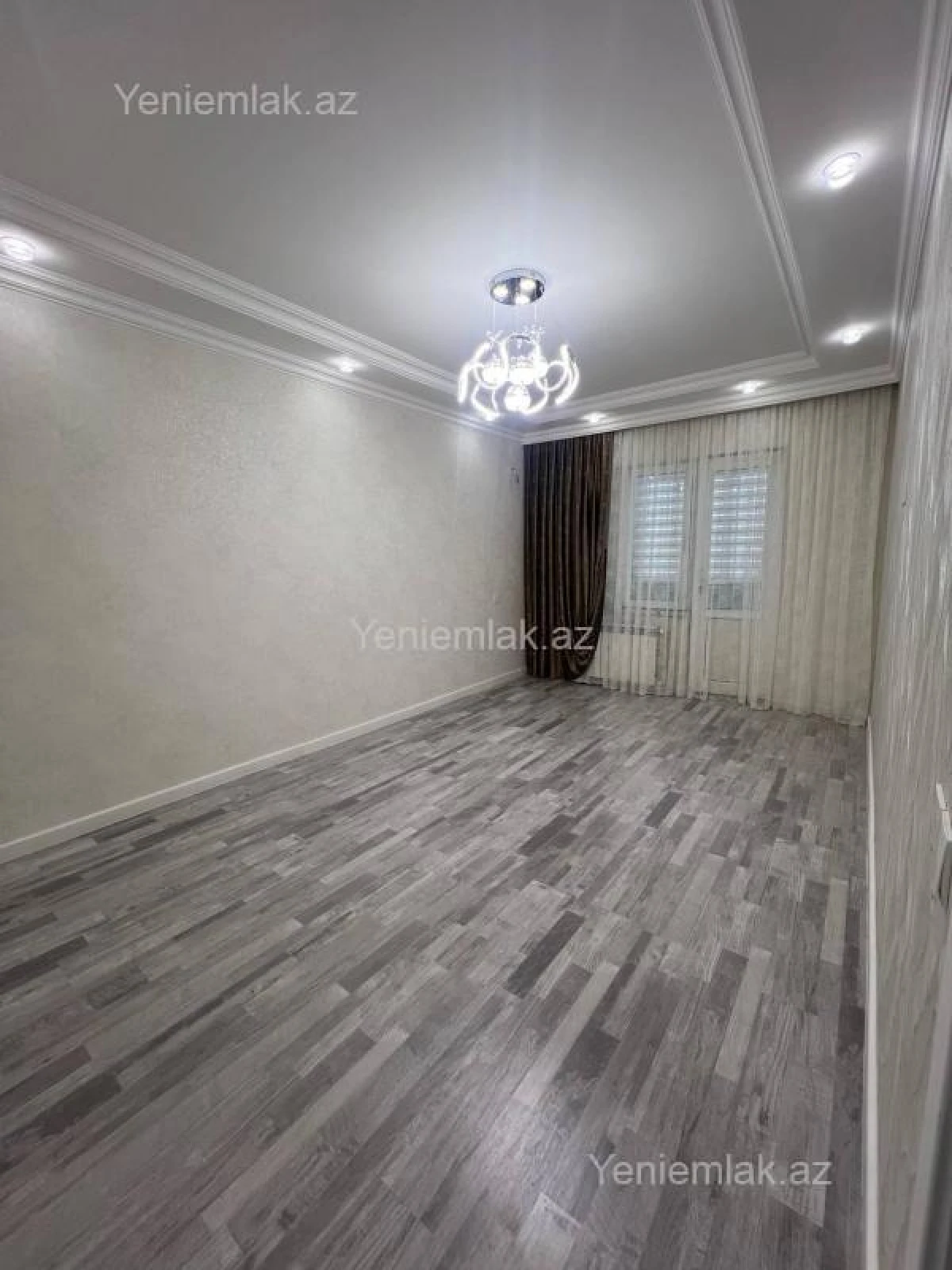 Satılır 2 otaqlı köhnə tikili 70 m²
