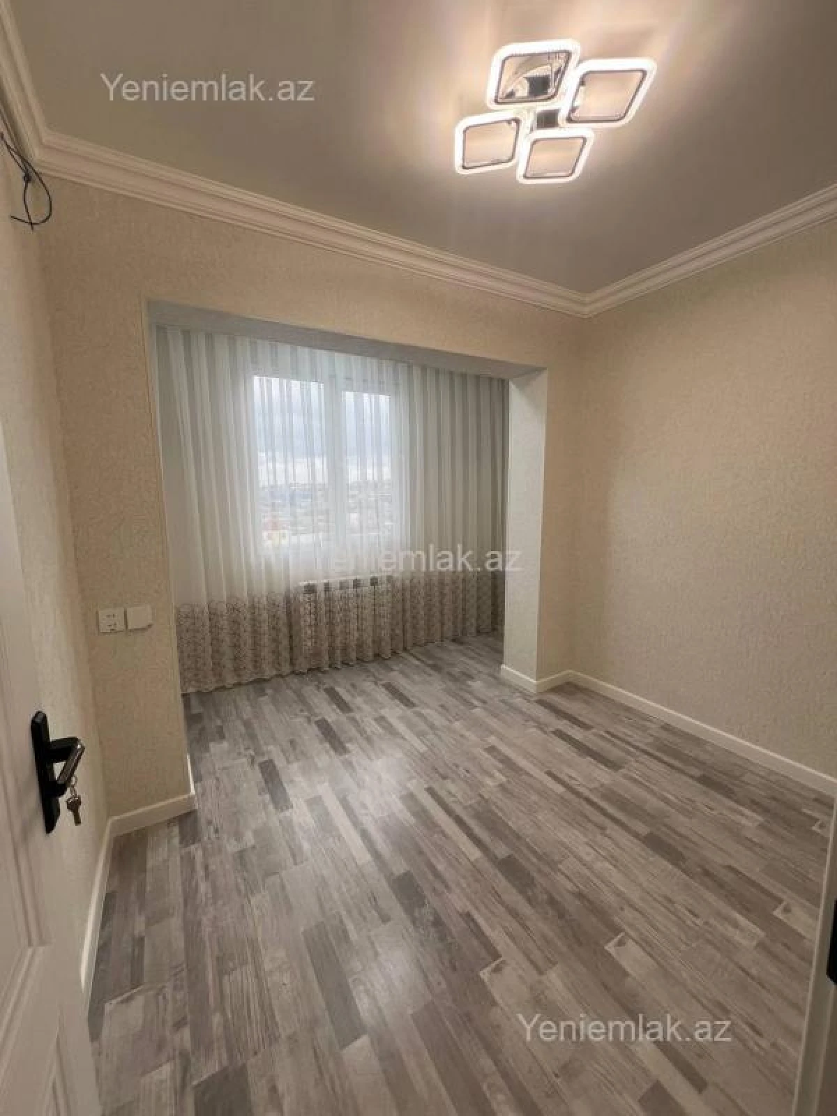 Satılır 2 otaqlı köhnə tikili 70 m²