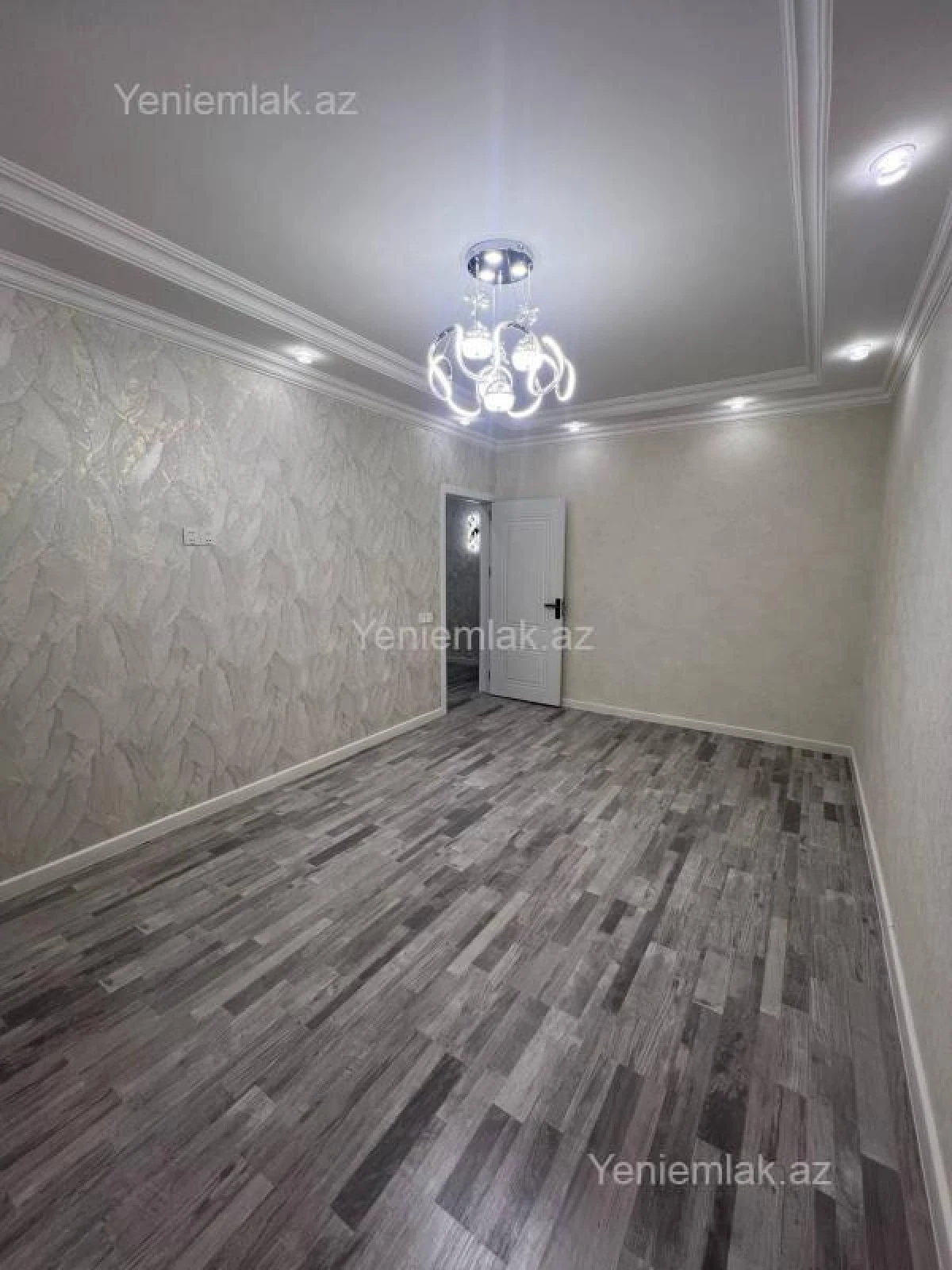 Satılır 2 otaqlı köhnə tikili 70 m²