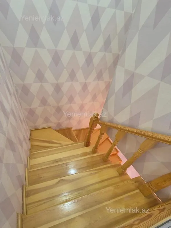 Satılır 4 otaqlı həyət evi 125 m²