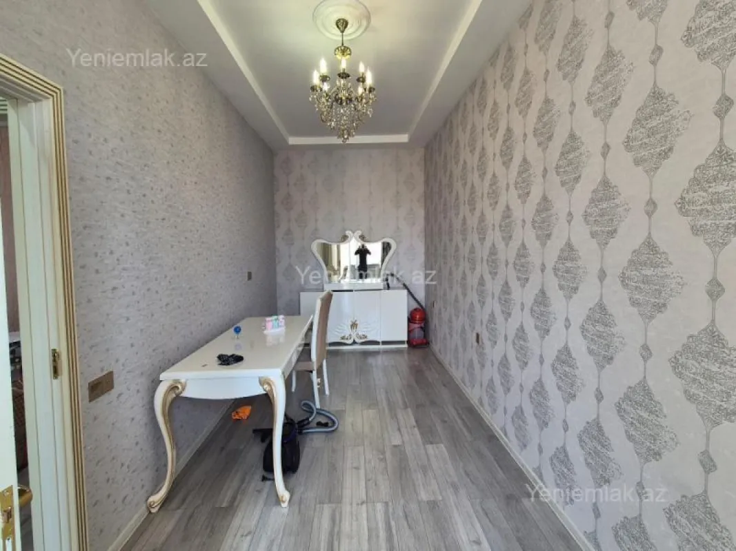 Satılır 4 otaqlı həyət evi 125 m²