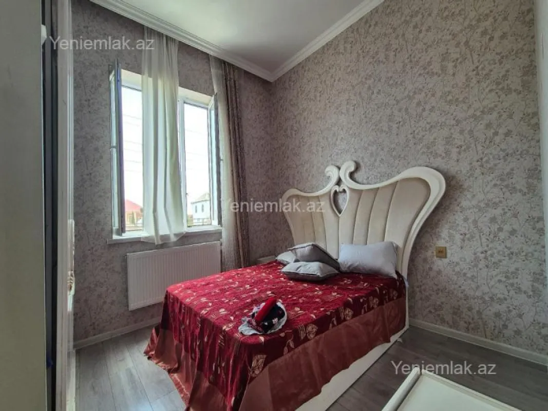 Satılır 4 otaqlı həyət evi 125 m²