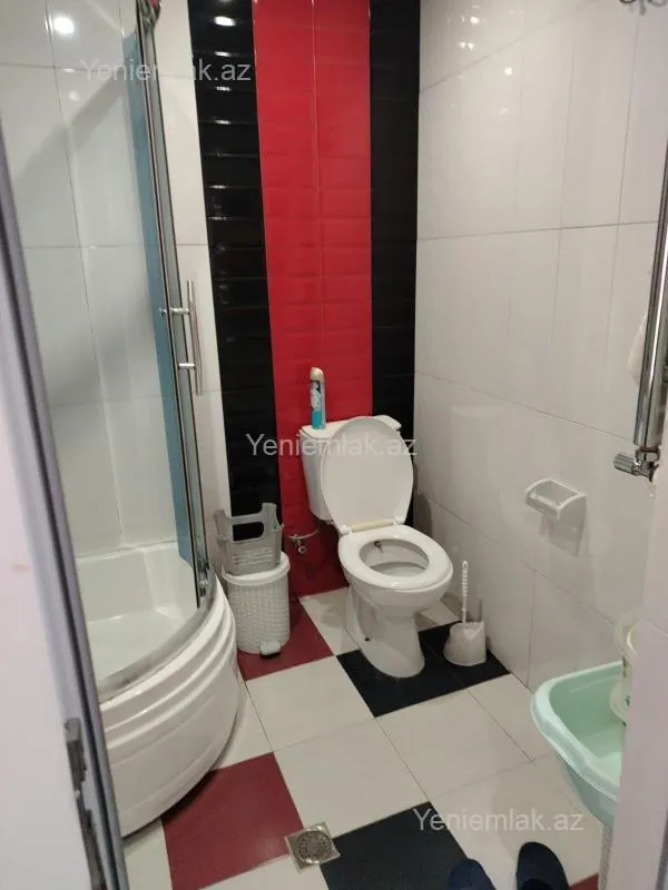 Satılır 4 otaqlı köhnə tikili 90 m²