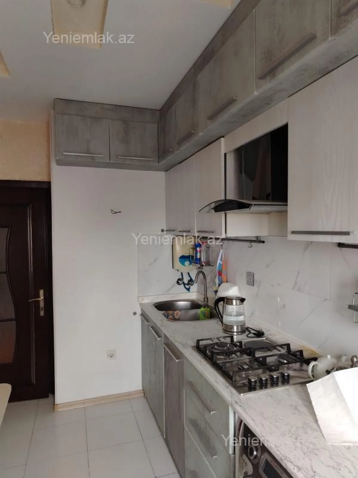 Satılır 4 otaqlı köhnə tikili 90 m²