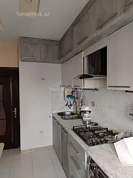 Satılır 4 otaqlı köhnə tikili 90 m²