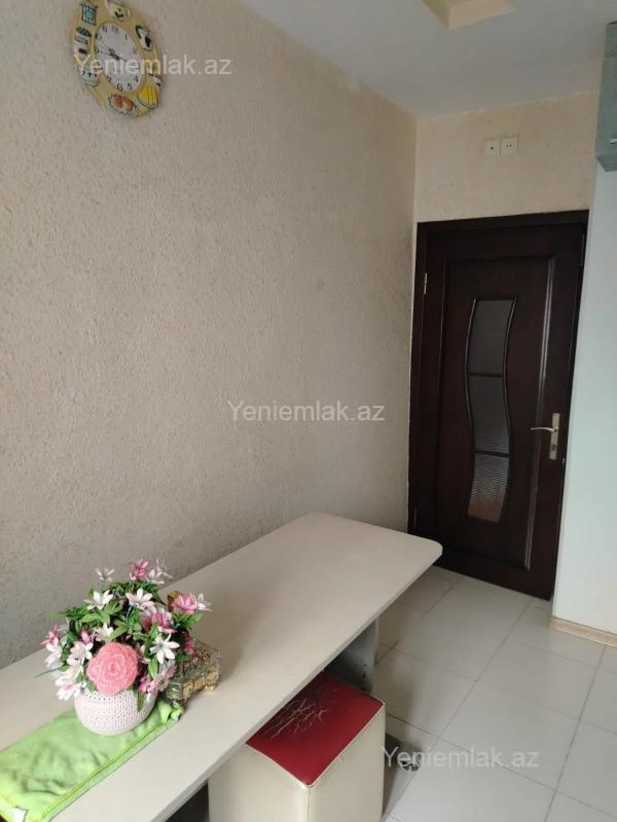 Satılır 4 otaqlı köhnə tikili 90 m²