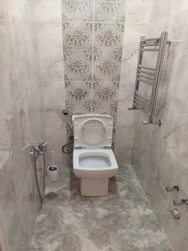 Satılır 2 otaqlı köhnə tikili 55 m²