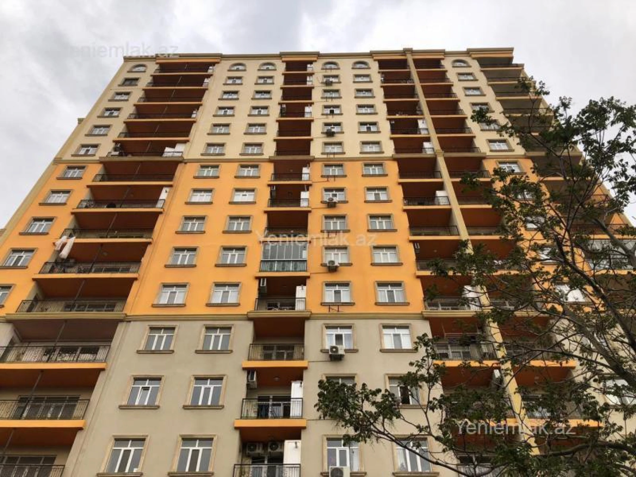 Satılır 3 otaqlı yeni tikili 100 m²