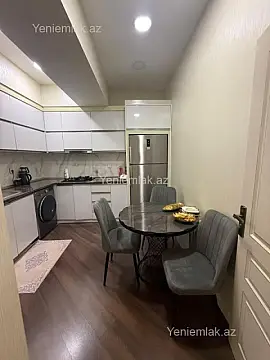 Satılır 3 otaqlı yeni tikili 100 m²