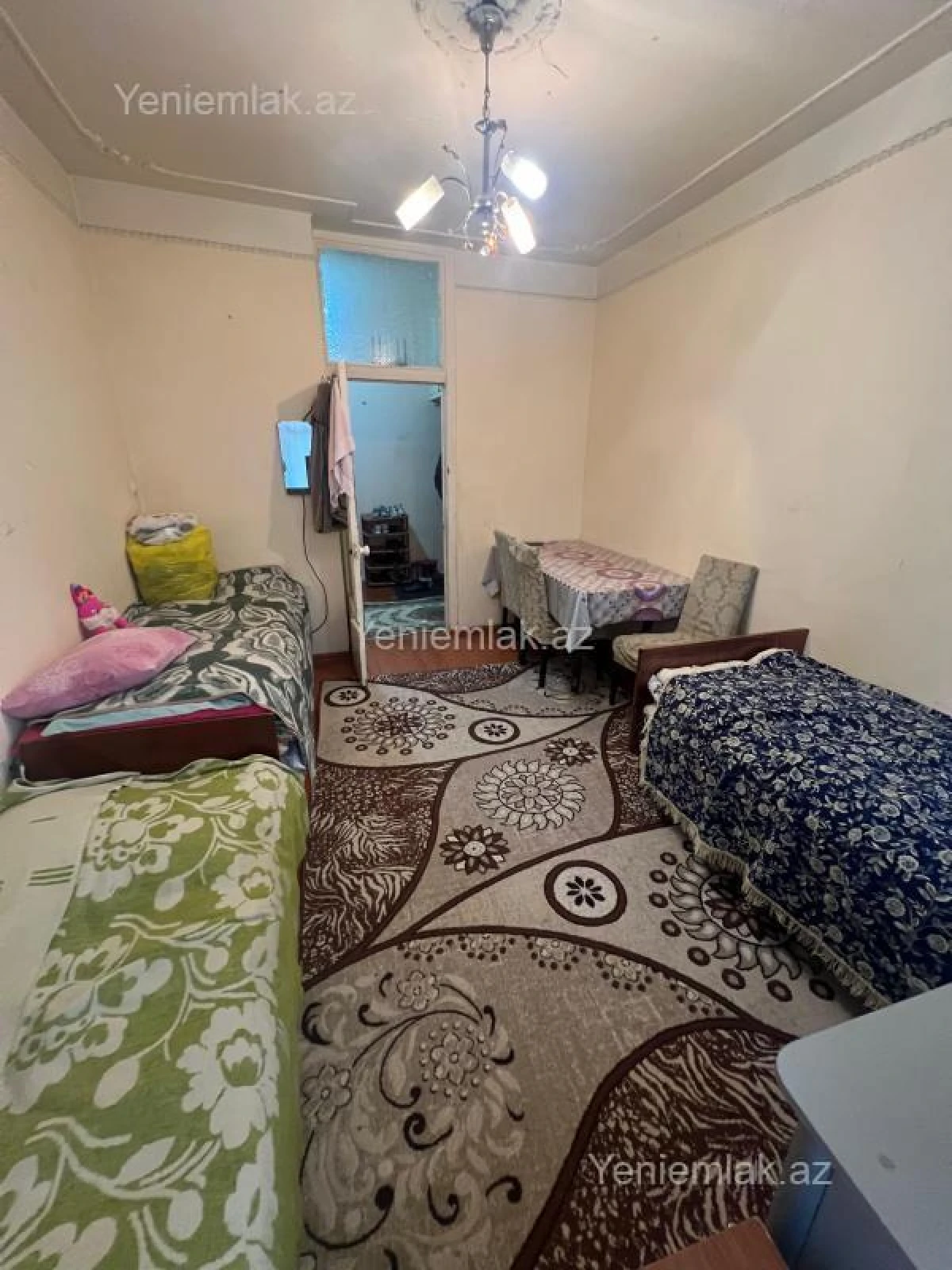 Satılır 4 otaqlı köhnə tikili 100 m²