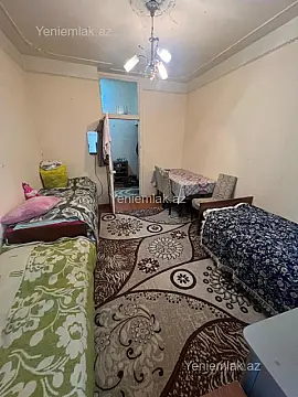 Satılır 4 otaqlı köhnə tikili 100 m²