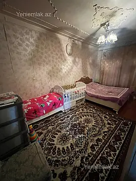 Satılır 4 otaqlı köhnə tikili 100 m²