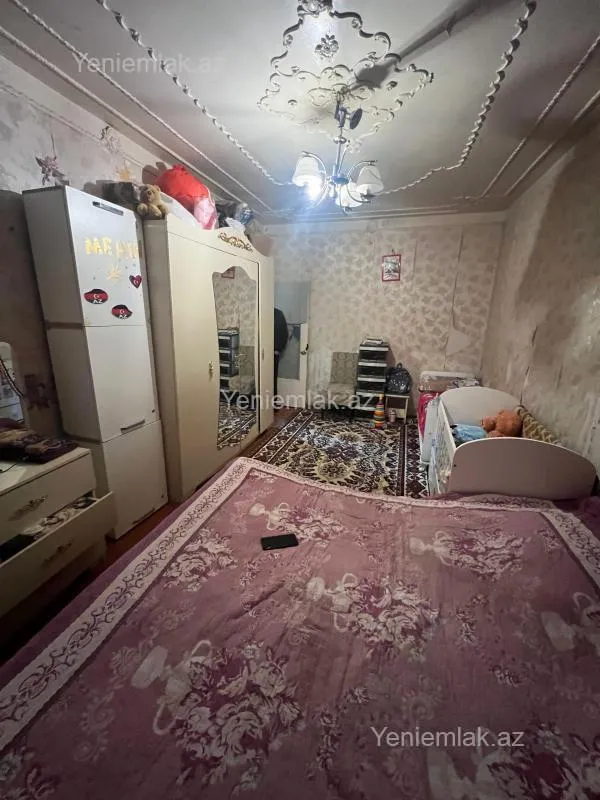 Satılır 4 otaqlı köhnə tikili 100 m²