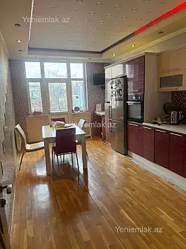 Satılır 3 otaqlı yeni tikili 125 m²