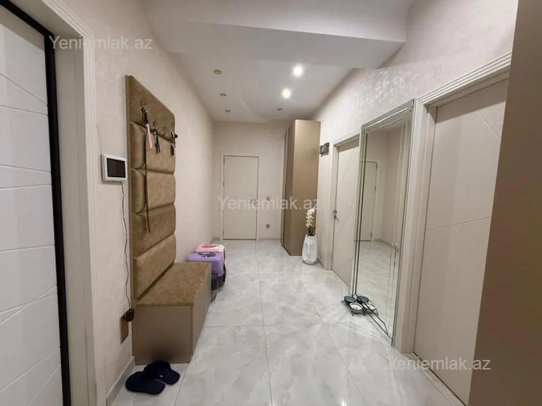 Satılır 2 otaqlı yeni tikili 128 m²