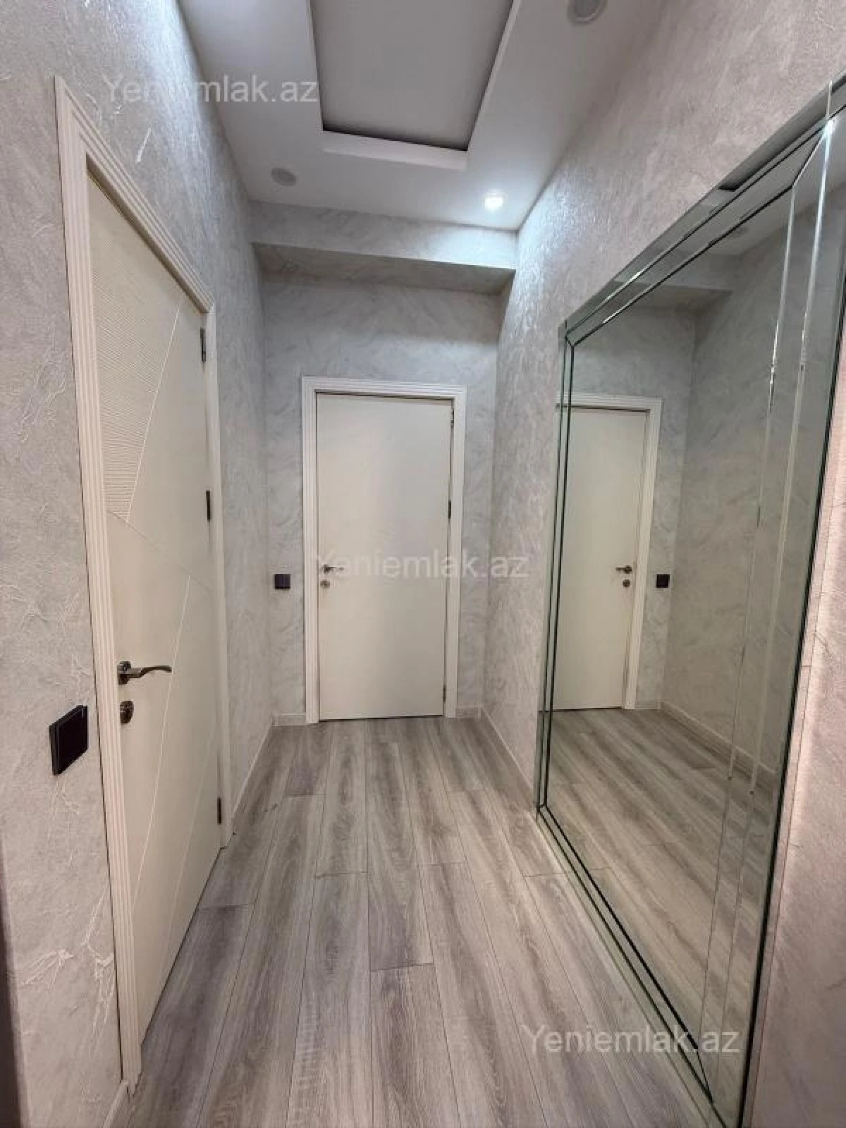 Satılır 2 otaqlı yeni tikili 128 m²