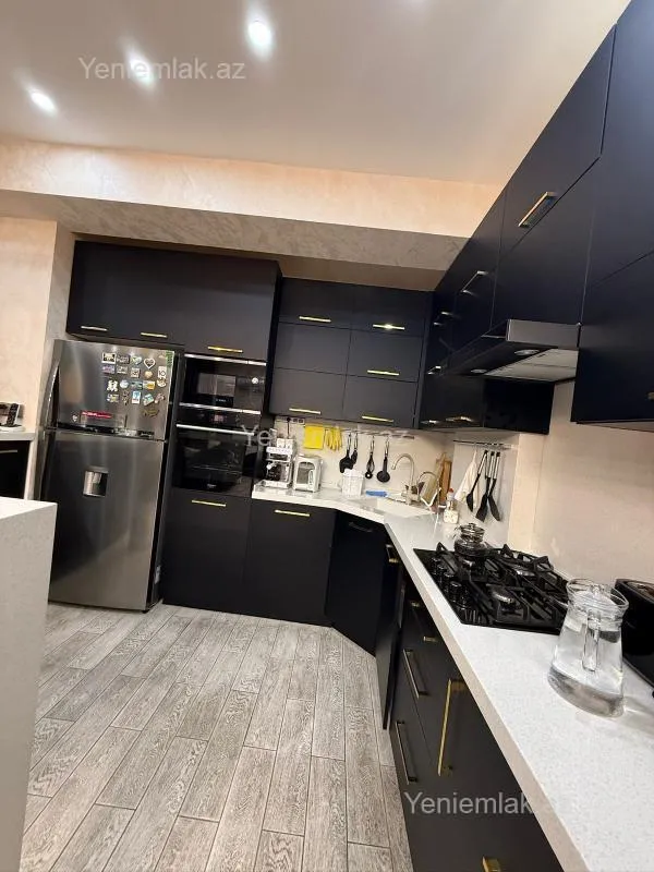 Satılır 2 otaqlı yeni tikili 128 m²