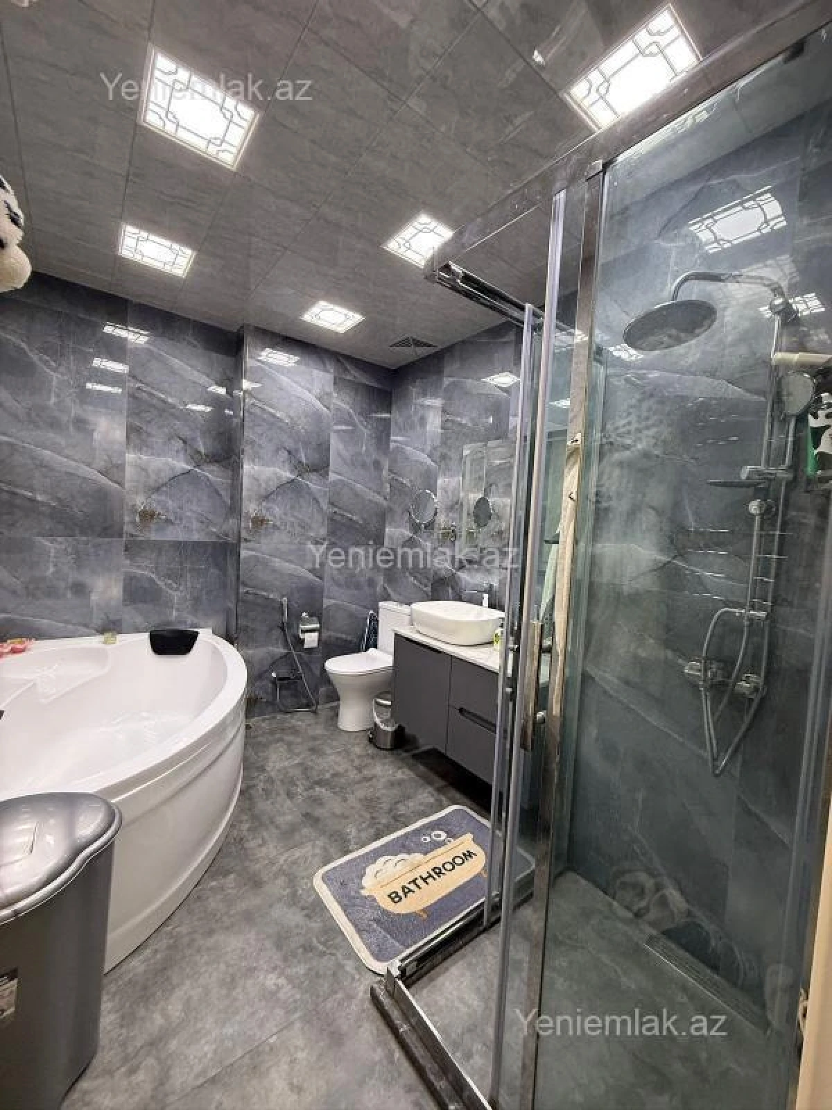 Satılır 2 otaqlı yeni tikili 128 m²