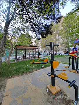 Satılır 2 otaqlı köhnə tikili 45 m²